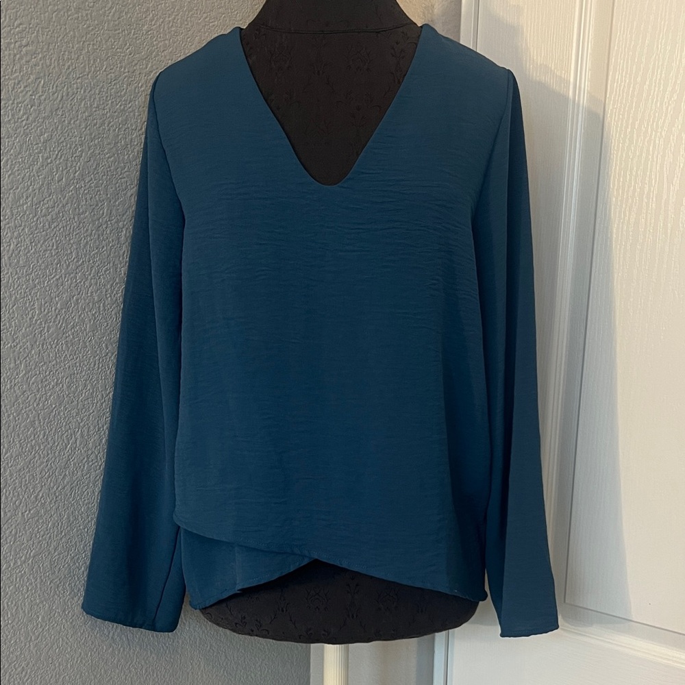 Women's Teal V-Neck Long Sleeve Blouse